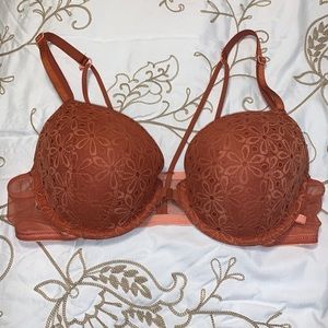 Victoria's Secret Lace Front-Close Lightly Lined Bra 38B
